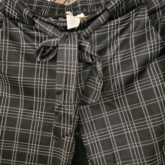 Shosho Soft Checkered Pants 🔥🔥🔥 - Picture 5 of 7